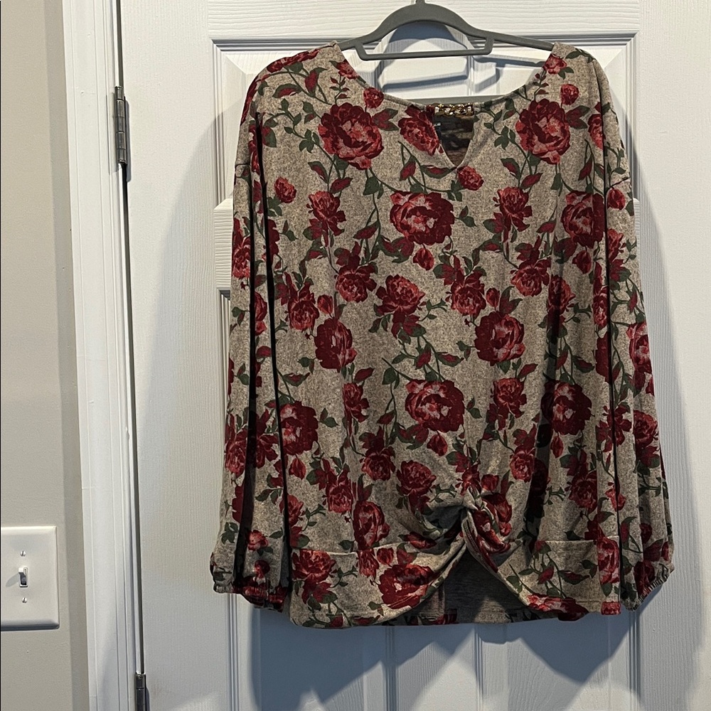 Absolutely Famous Burgundy‎ Floral Blouse